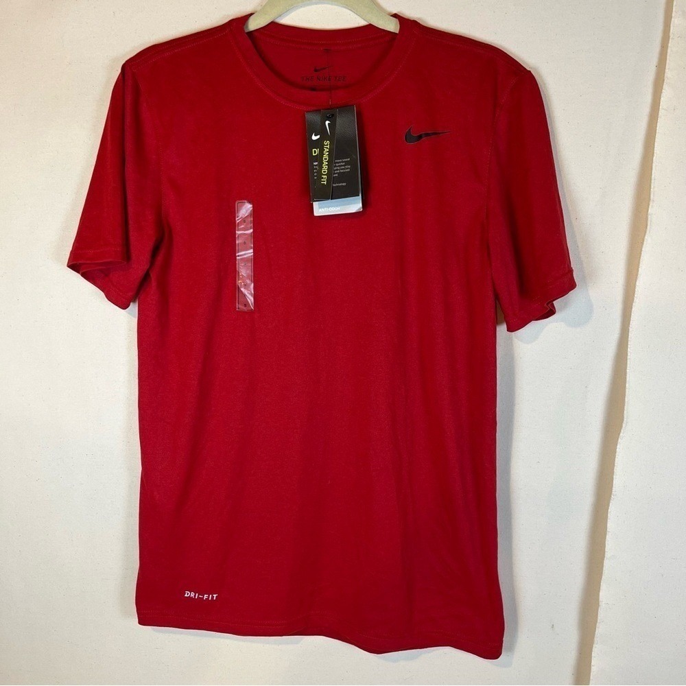 Nike Red Short Sleeve‎ Tee Dri-FIT Men's S NWT Athletic Casual Comfy Outdoors